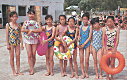 pool9808-004.JPG (41956 バイト)